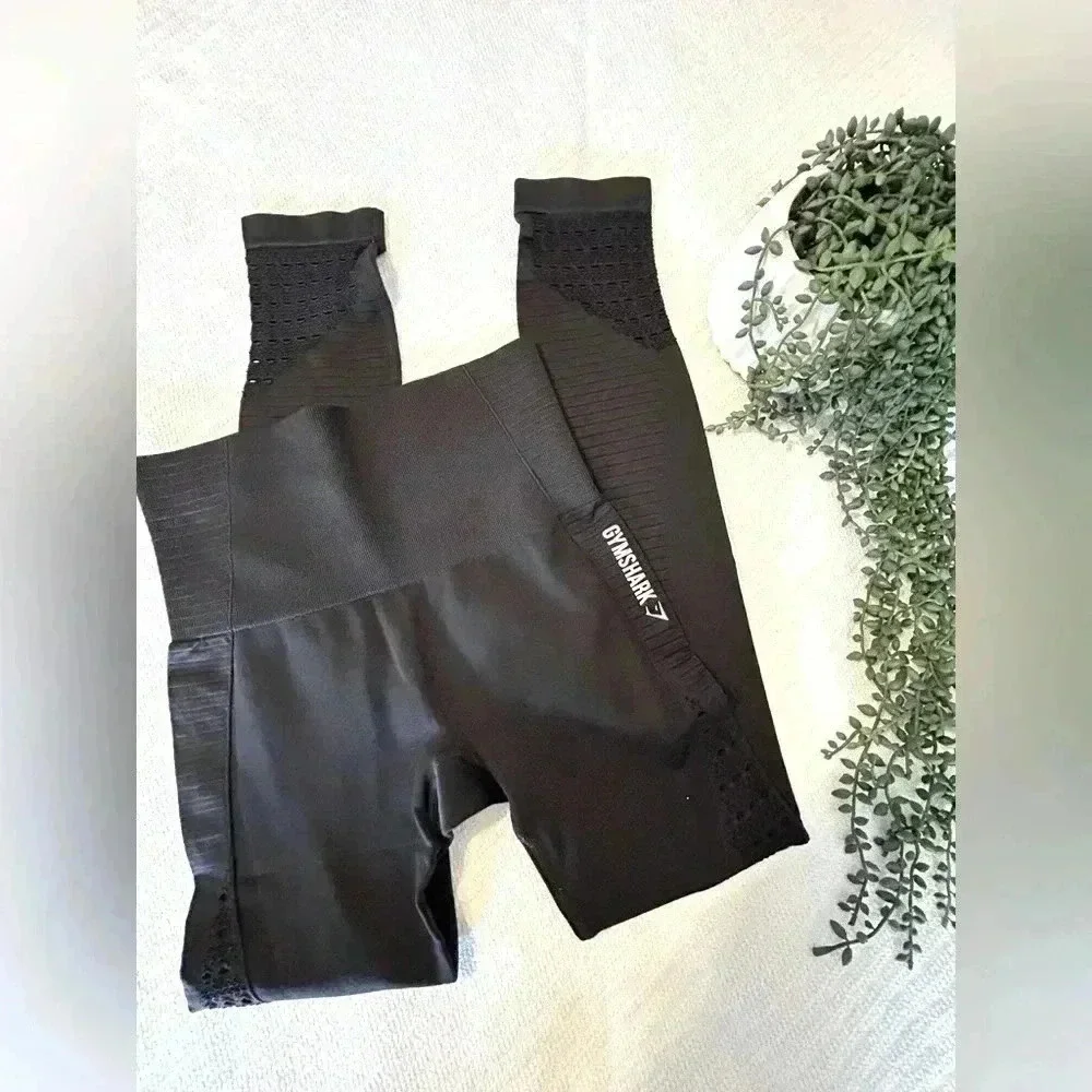 Gymshark Energy Seamless Leggings in Black Size Medium - Picture 1 of 4